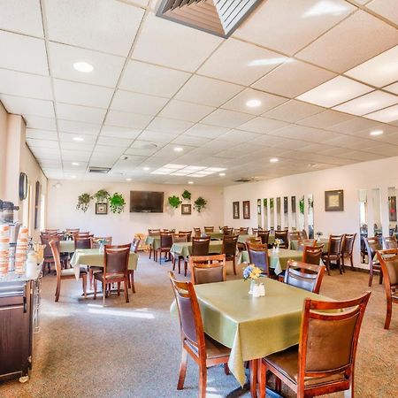 Quality Inn & Suites Escanaba North Extérieur photo