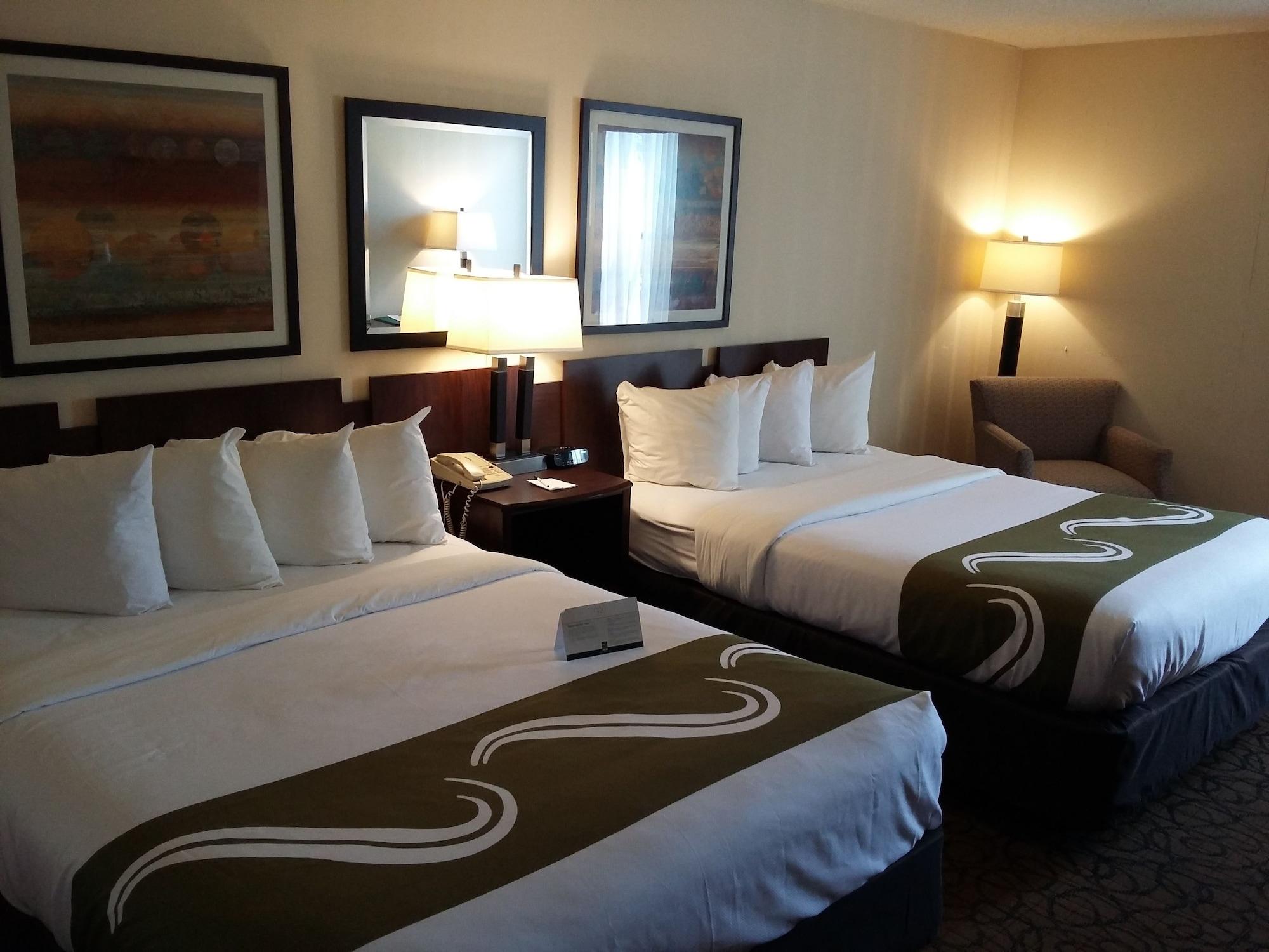 Quality Inn & Suites Escanaba North Extérieur photo