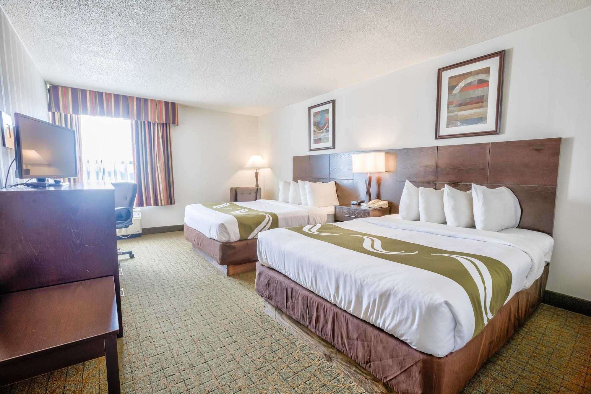 Quality Inn & Suites Escanaba North Extérieur photo