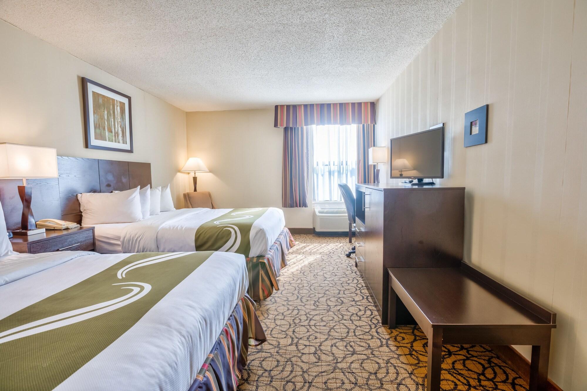 Quality Inn & Suites Escanaba North Extérieur photo