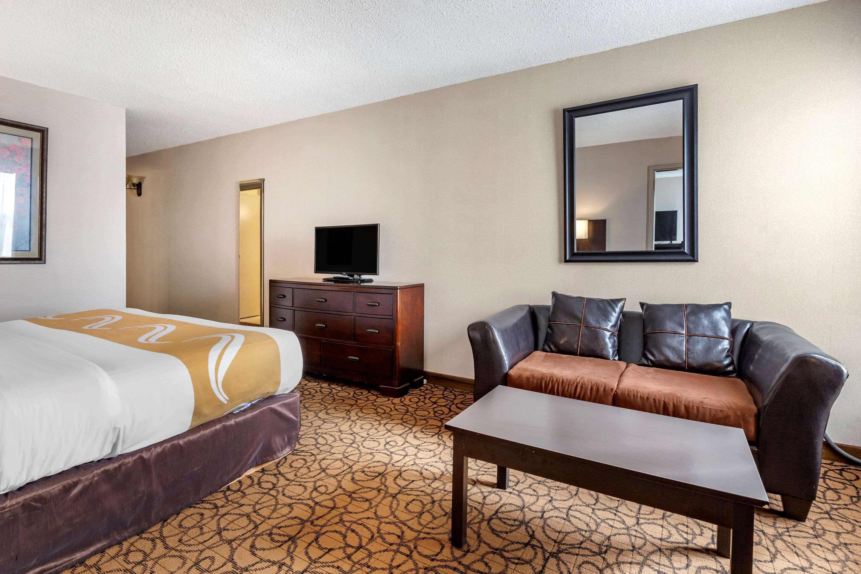 Quality Inn & Suites Escanaba North Extérieur photo