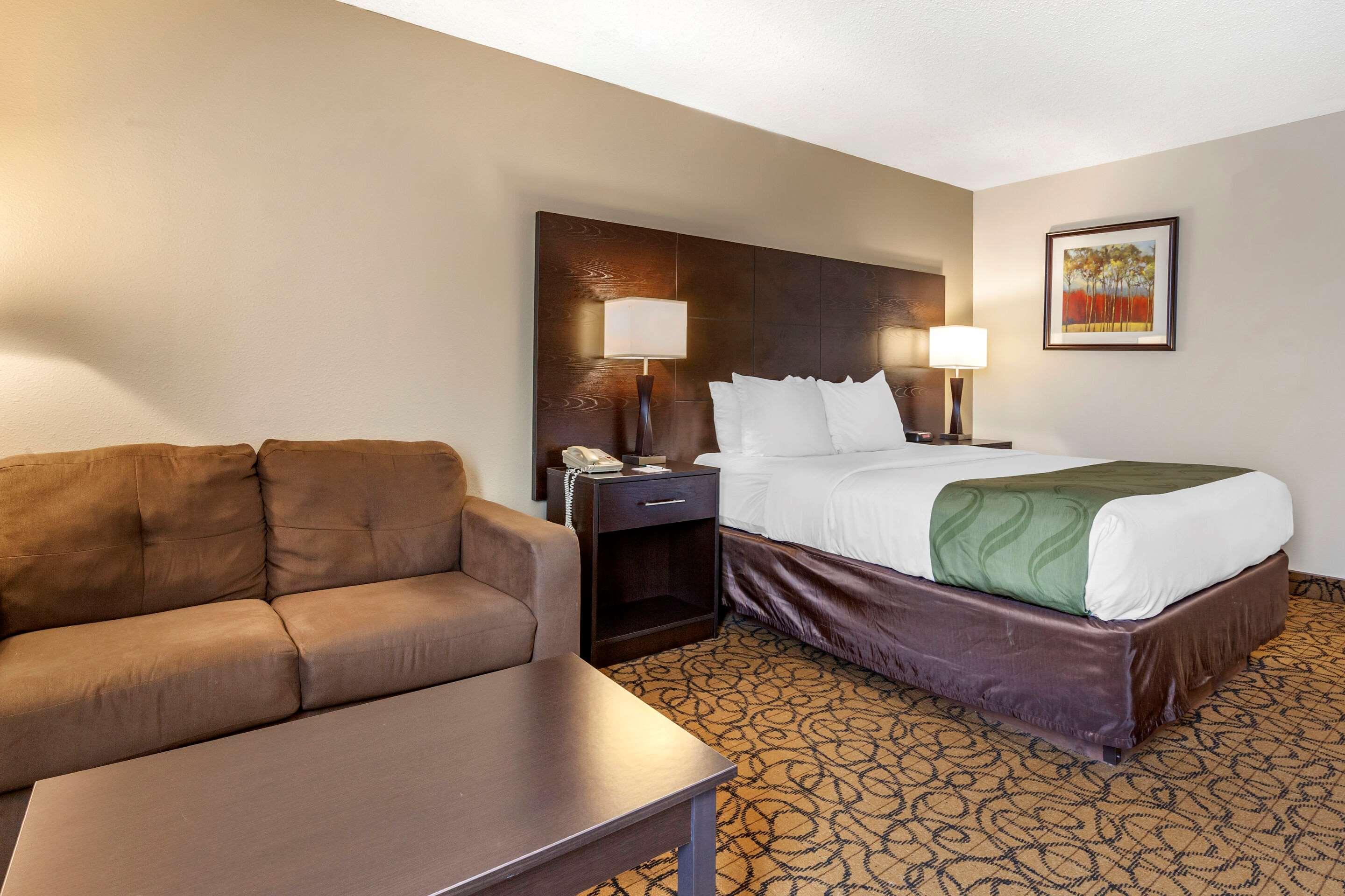 Quality Inn & Suites Escanaba North Extérieur photo