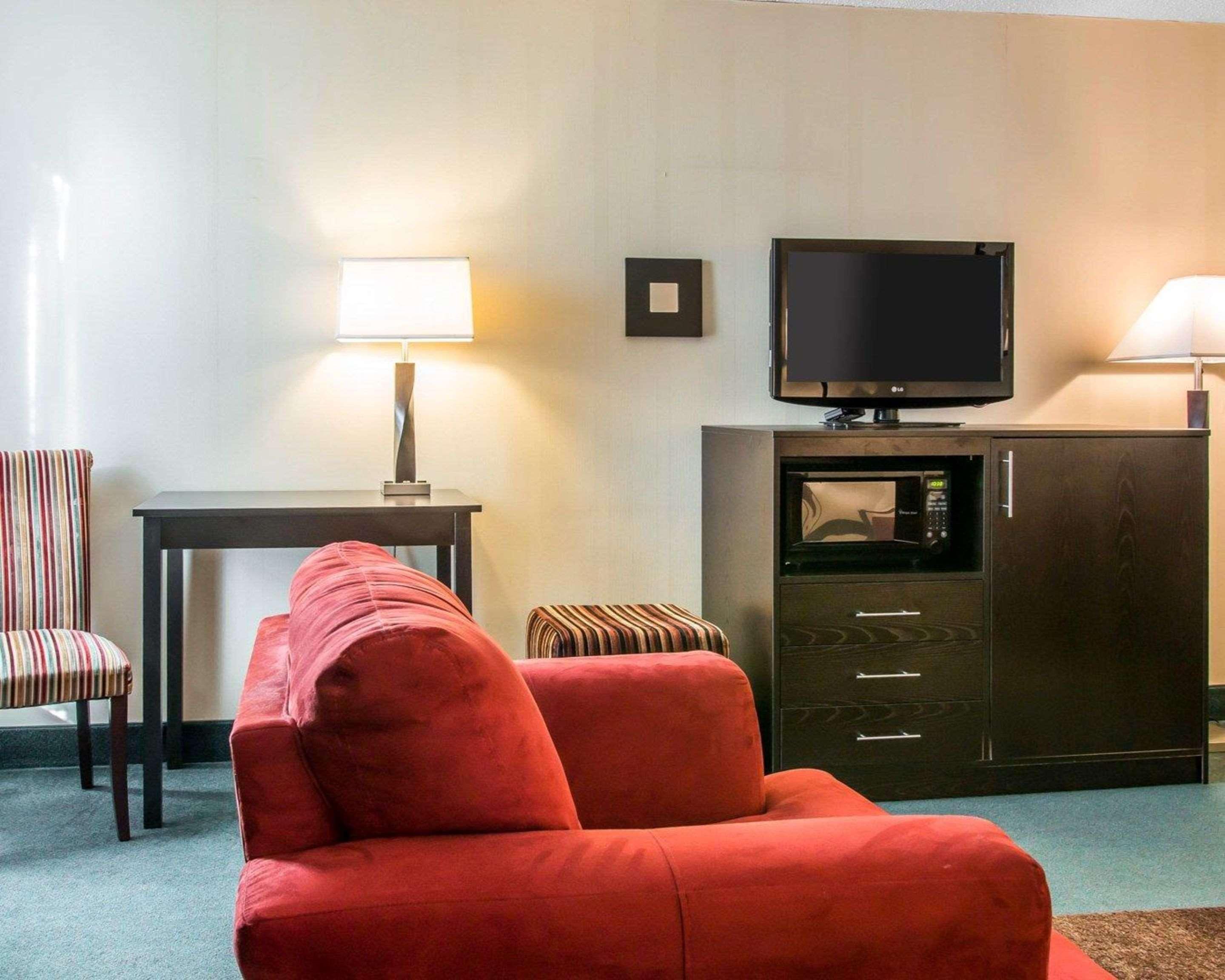 Quality Inn & Suites Escanaba North Extérieur photo