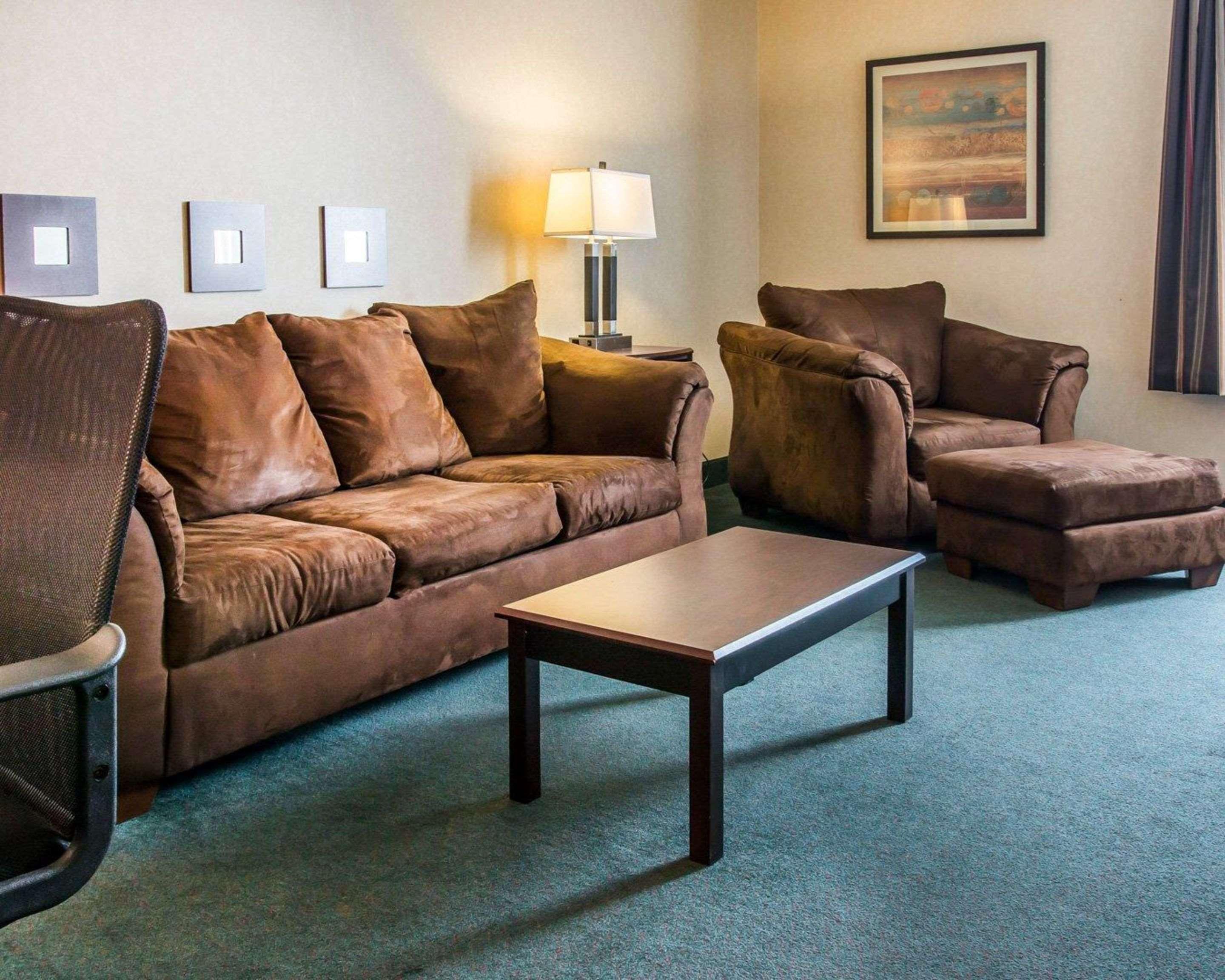 Quality Inn & Suites Escanaba North Extérieur photo