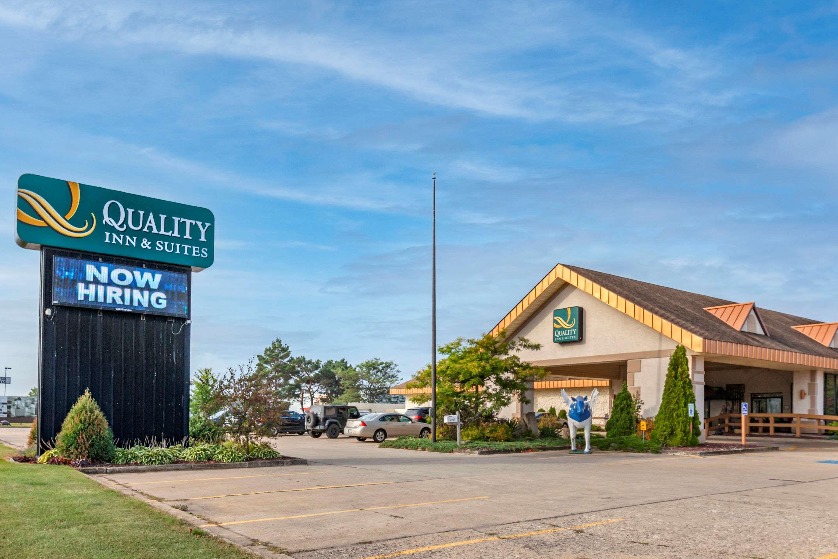 Quality Inn & Suites Escanaba North Extérieur photo